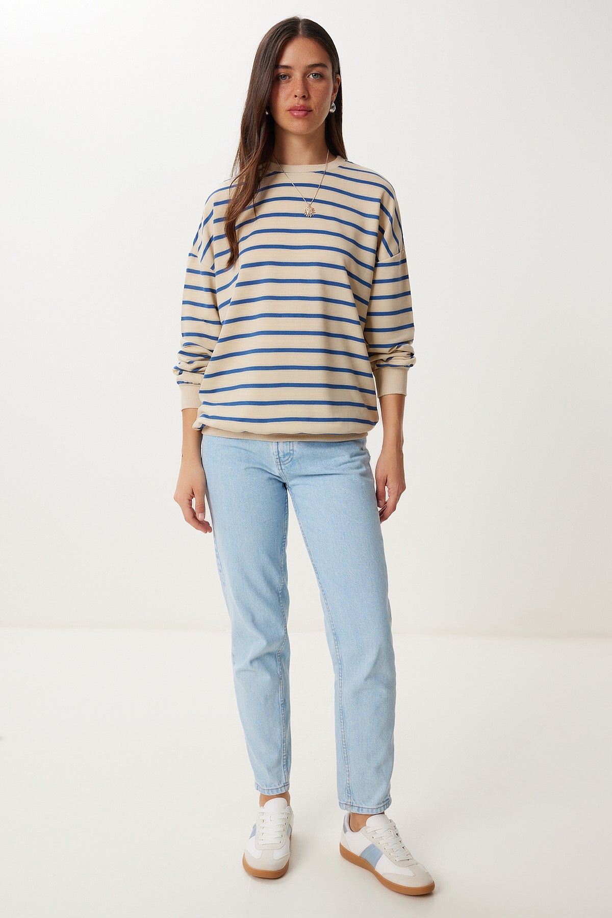 Krem Mavi Çizgili Oversize Örme Sweatshirt ZV00339