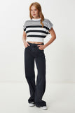Beyaz Siyah Çizgili Crop Triko Bluz YY00264