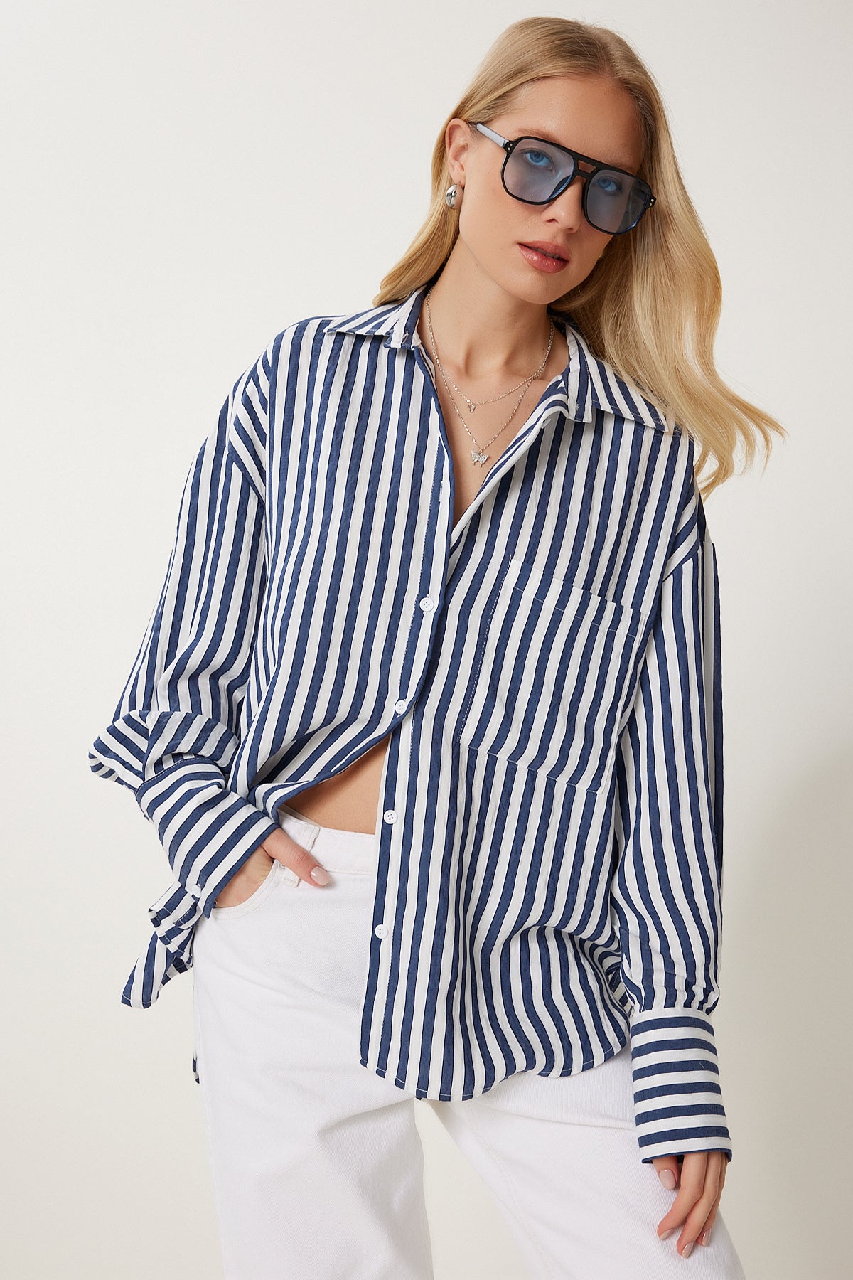 Lacivert Beyaz Çizgili Oversize Dokuma Gömlek DP00259