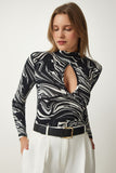 Siyah Cut Out Detaylı Desenli Örme Bluz RX00037