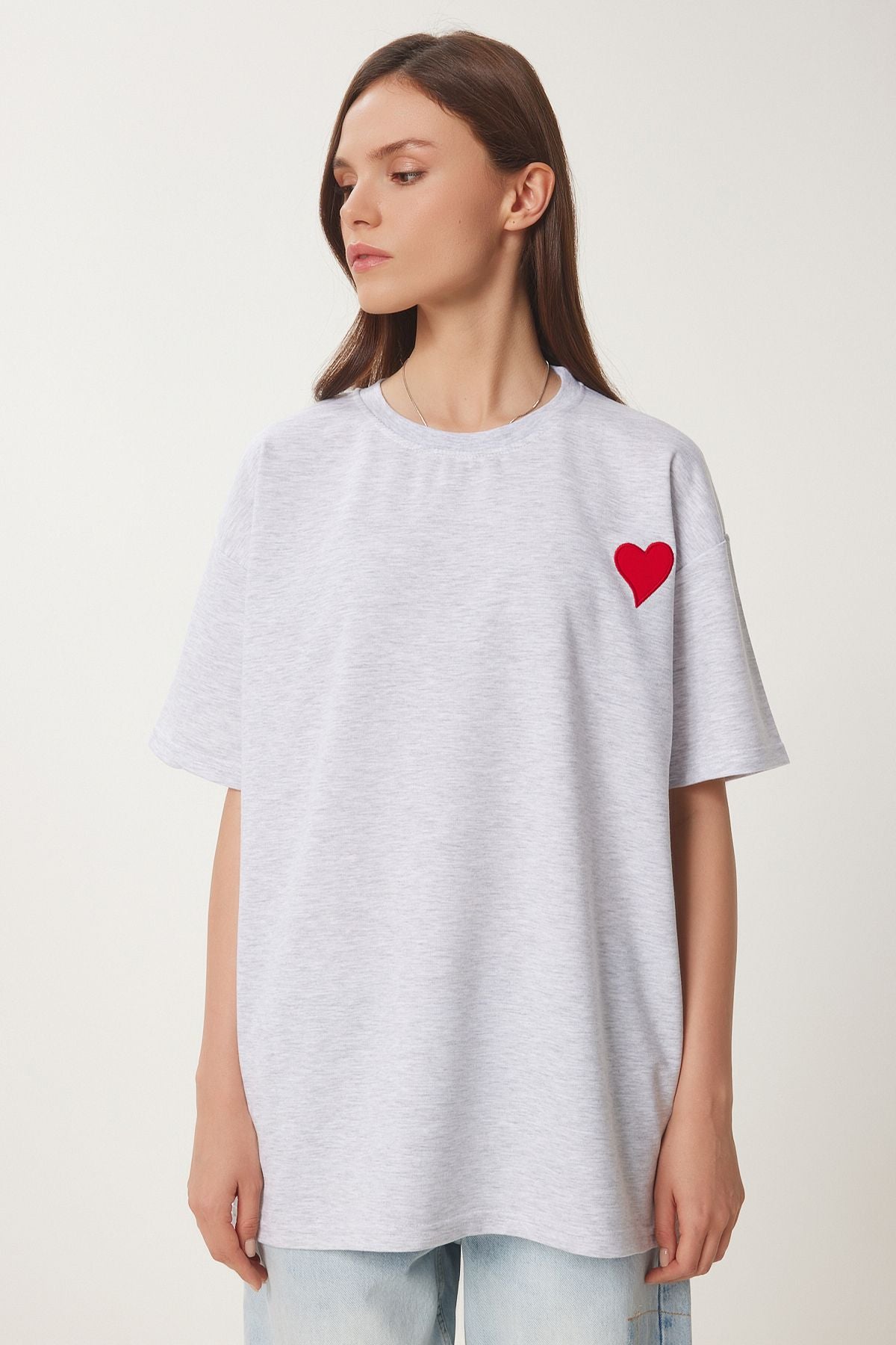 Gri Melanj Kalp Nakışlı Örme T-Shirt ZV00299