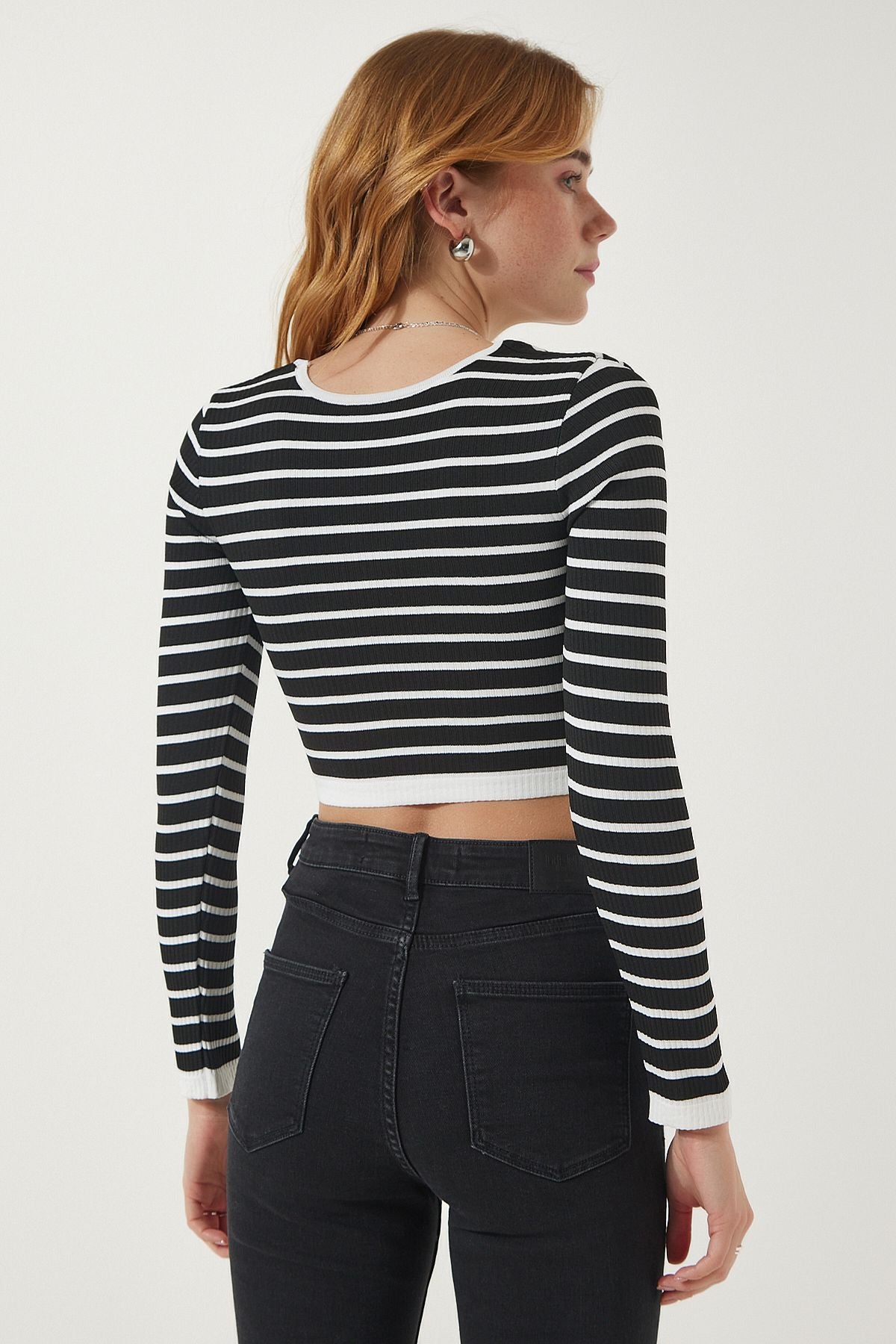 Siyah Çizgili Fitilli Crop Triko Bluz PF00067
