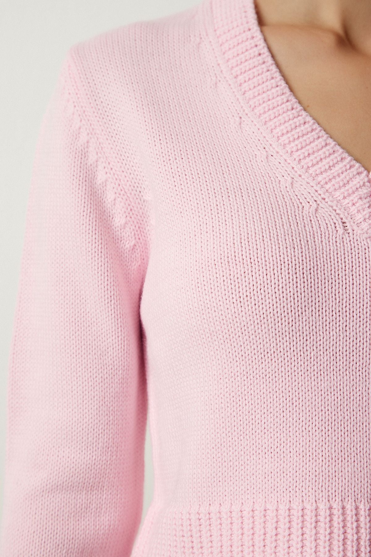 Açık Pembe V Yaka Crop Triko Kazak PF00040