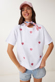 Beyaz Kalp Nakışlı Pamuklu Örme T-Shirt AN00244