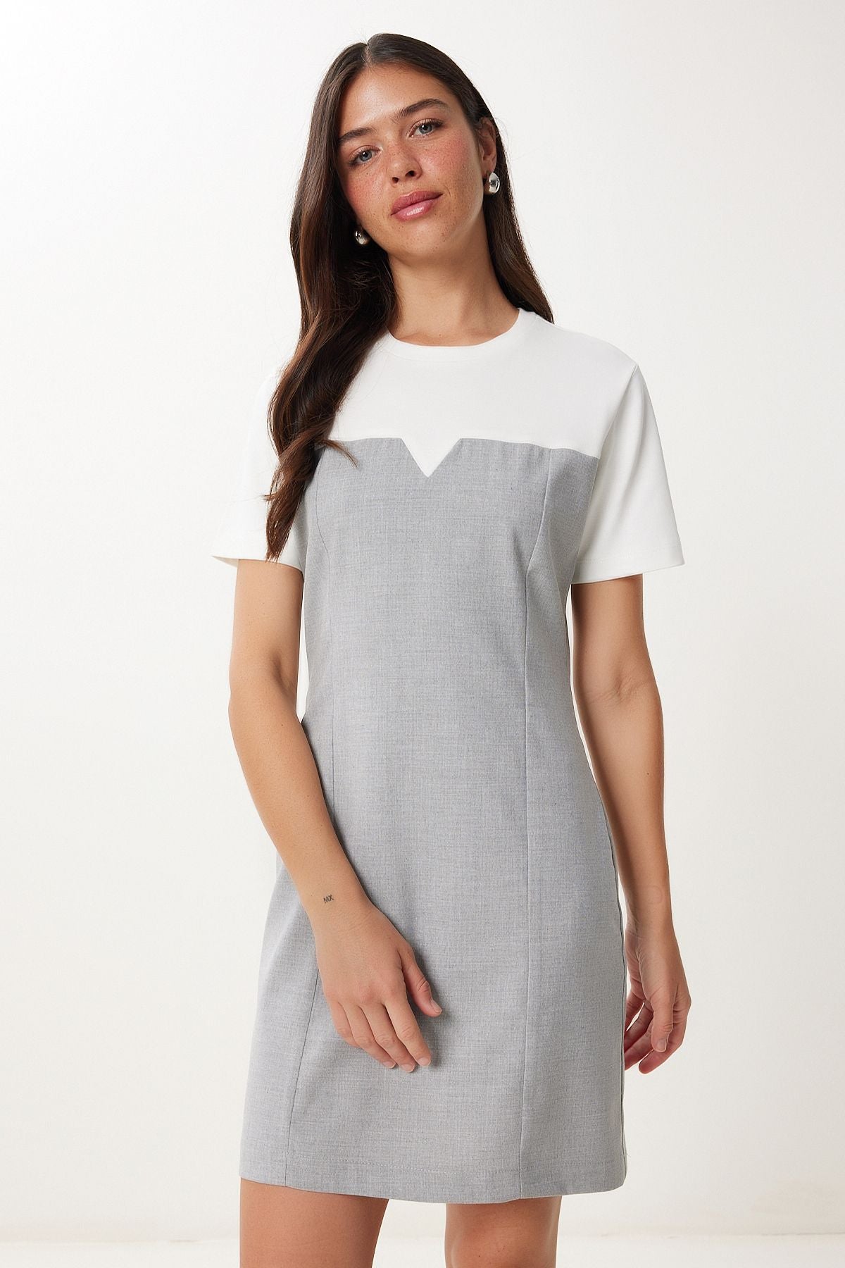 Gri T-Shirt Detaylı Kontrast Renkli Mini Dokuma Elbise MX00214