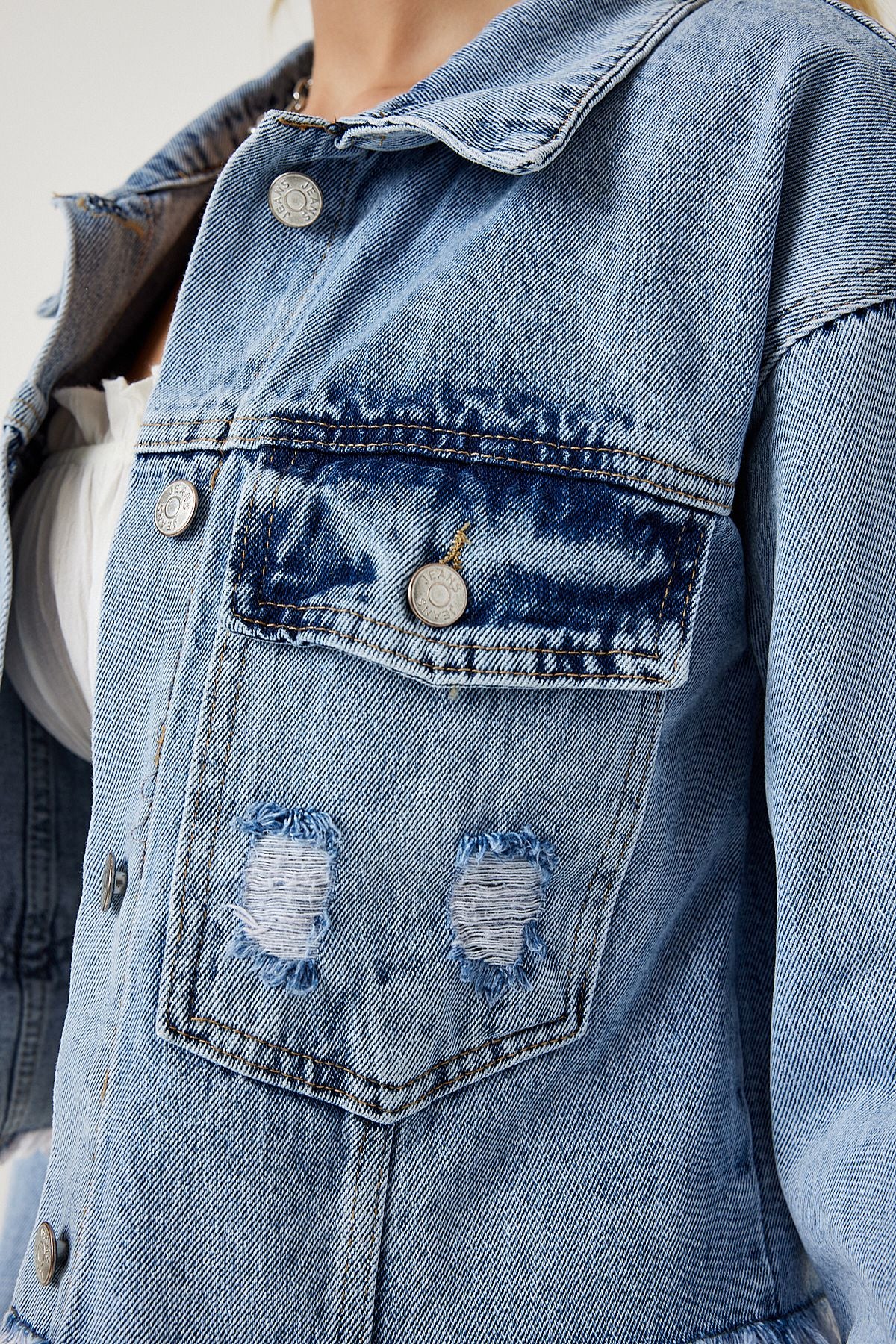 Açık Mavi Püskül Detaylı Denim Crop Ceket RV00159