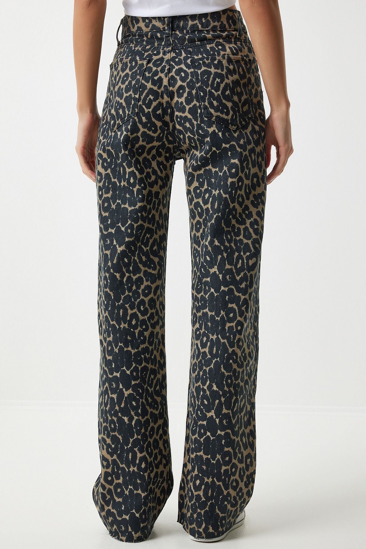 Siyah Kahverengi Leopar Desenli Straight Jeans UT00012