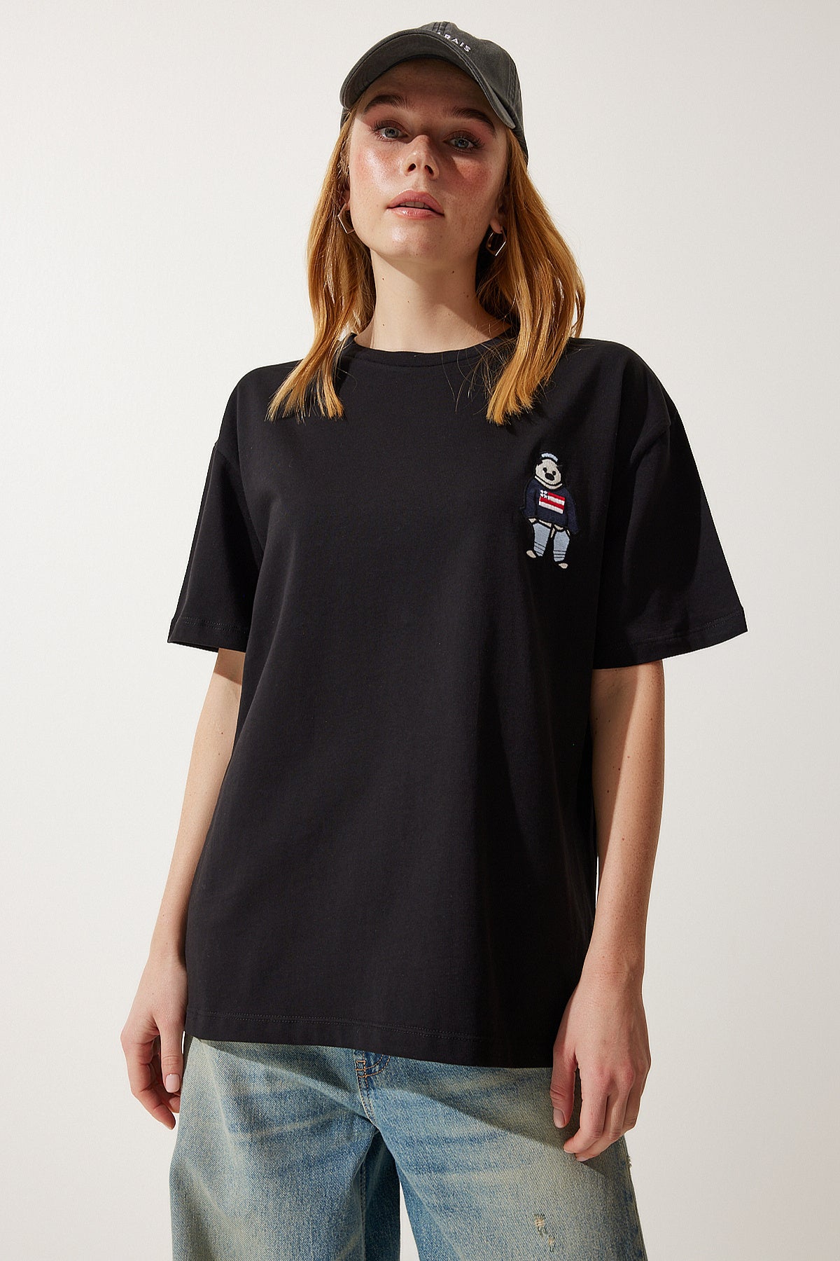 Siyah Bisiklet Yaka Nakışlı Oversize Örme T-Shirt NJ00142