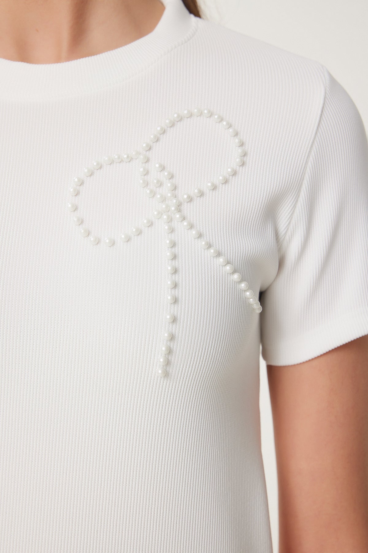 Kemik Boncuklu Fiyonk Detaylı Örme T-Shirt ZV00290