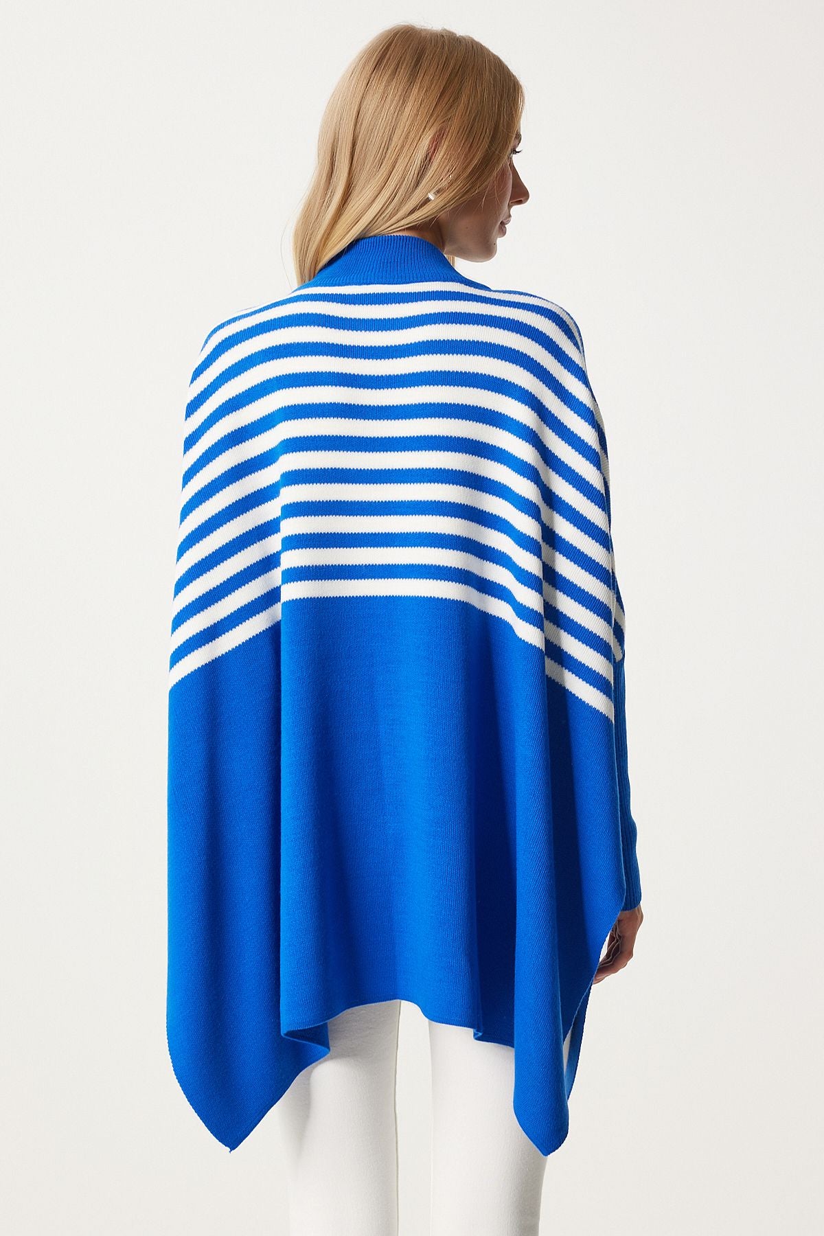 Mavi Çizgili Yandan Yırtmaçlı Oversize Panço Kazak DD01336