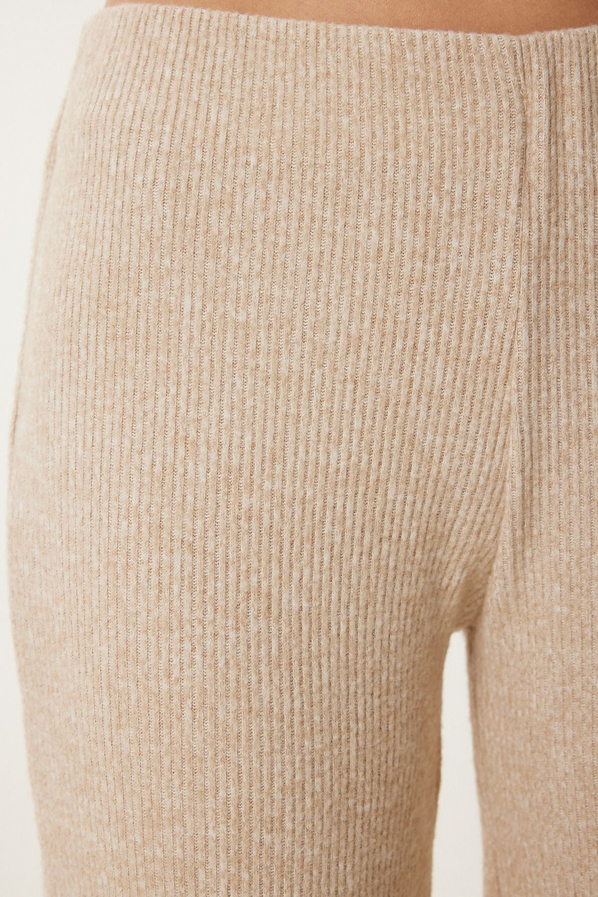 Bej Yumoş Crop Bol Pantolon Örme Takım AN00222