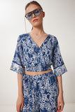 Lacivert Beyaz Desenli Crop Bluz Pantolon Takım ZV00270