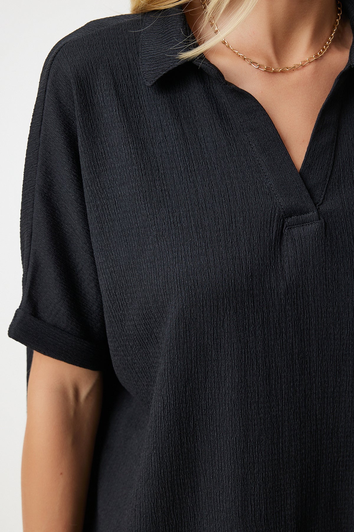 Siyah Polo Yaka Örme Krinkıl Bluz DD01299