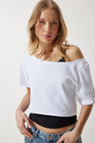 Beyaz Kayık Yaka Basic Crop Örme T-Shirt OW00028