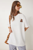 Ekru Ayıcık İşlemeli Oversize Örme T-Shirt ZV00286