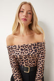 Vizon Siyah Leopar Desen Madonna Yaka Örme Bluz AN00216