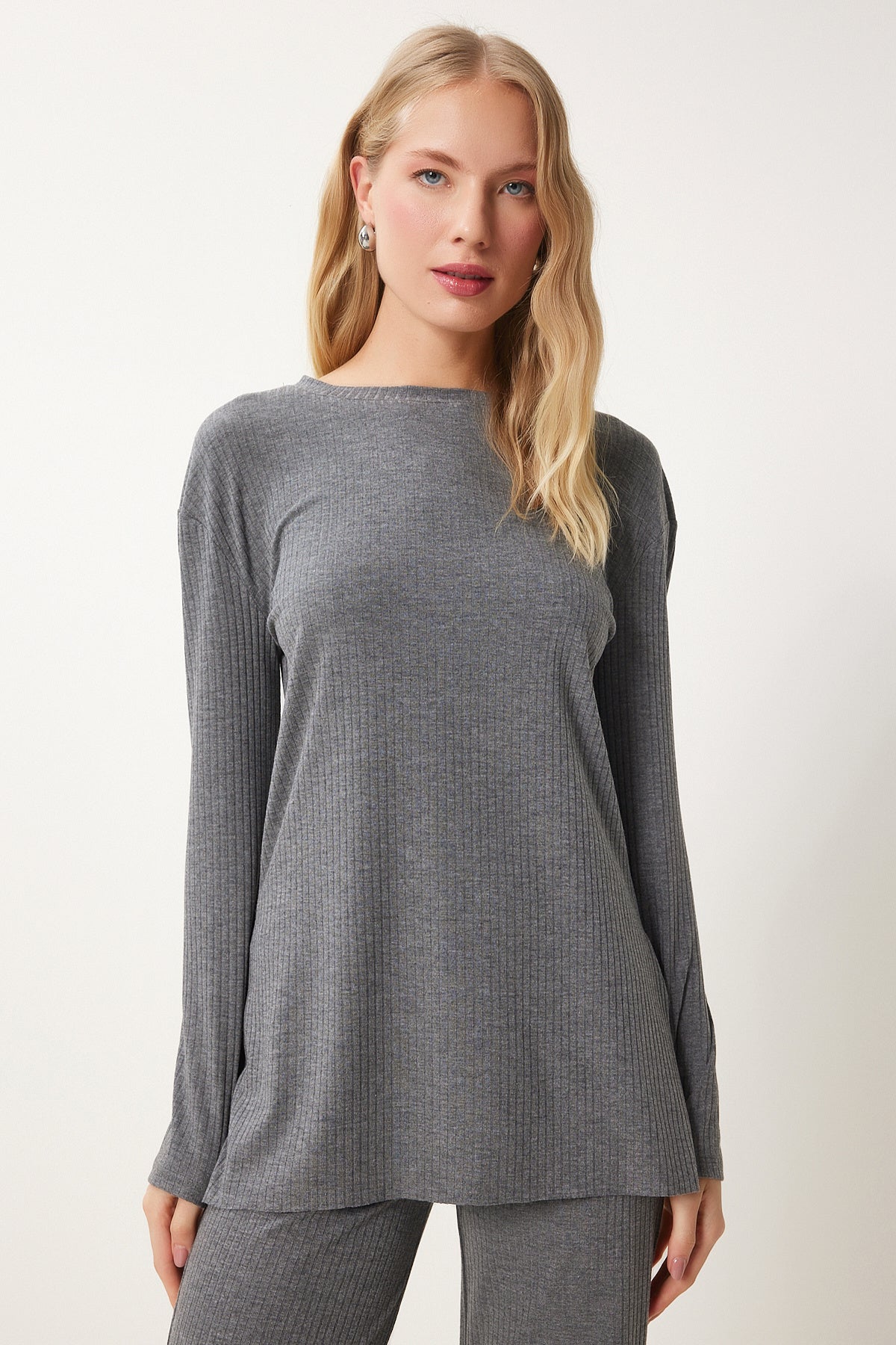 Gri Rahat Fitilli Örme Bluz Pantolon Takım OW00054