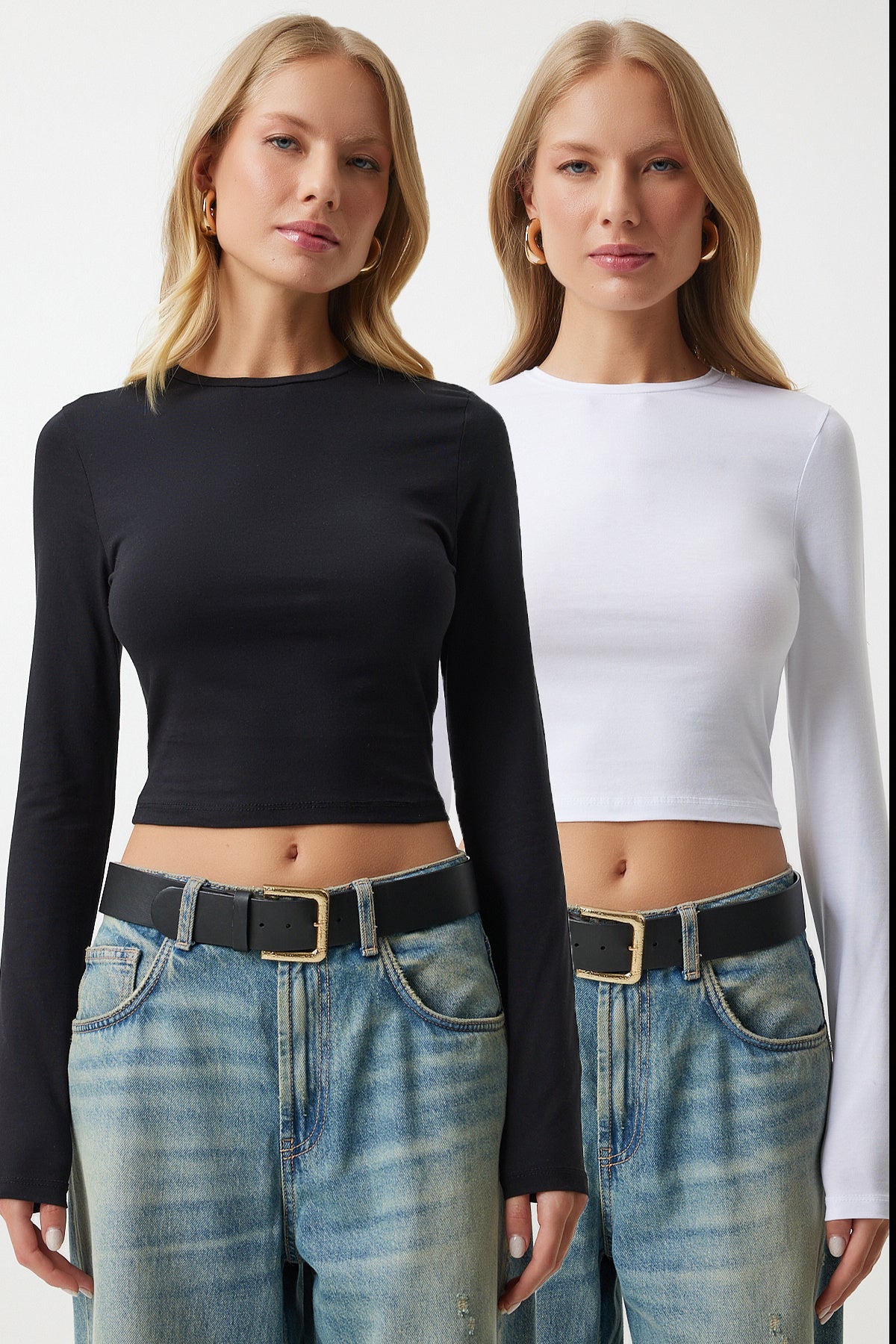 Siyah Beyaz Bisiklet Yaka Basic 2'Li Paket Crop Örme Bluz OW00035