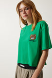 Yeşil Ayıcık Armalı Crop Örme T-Shirt HF00456