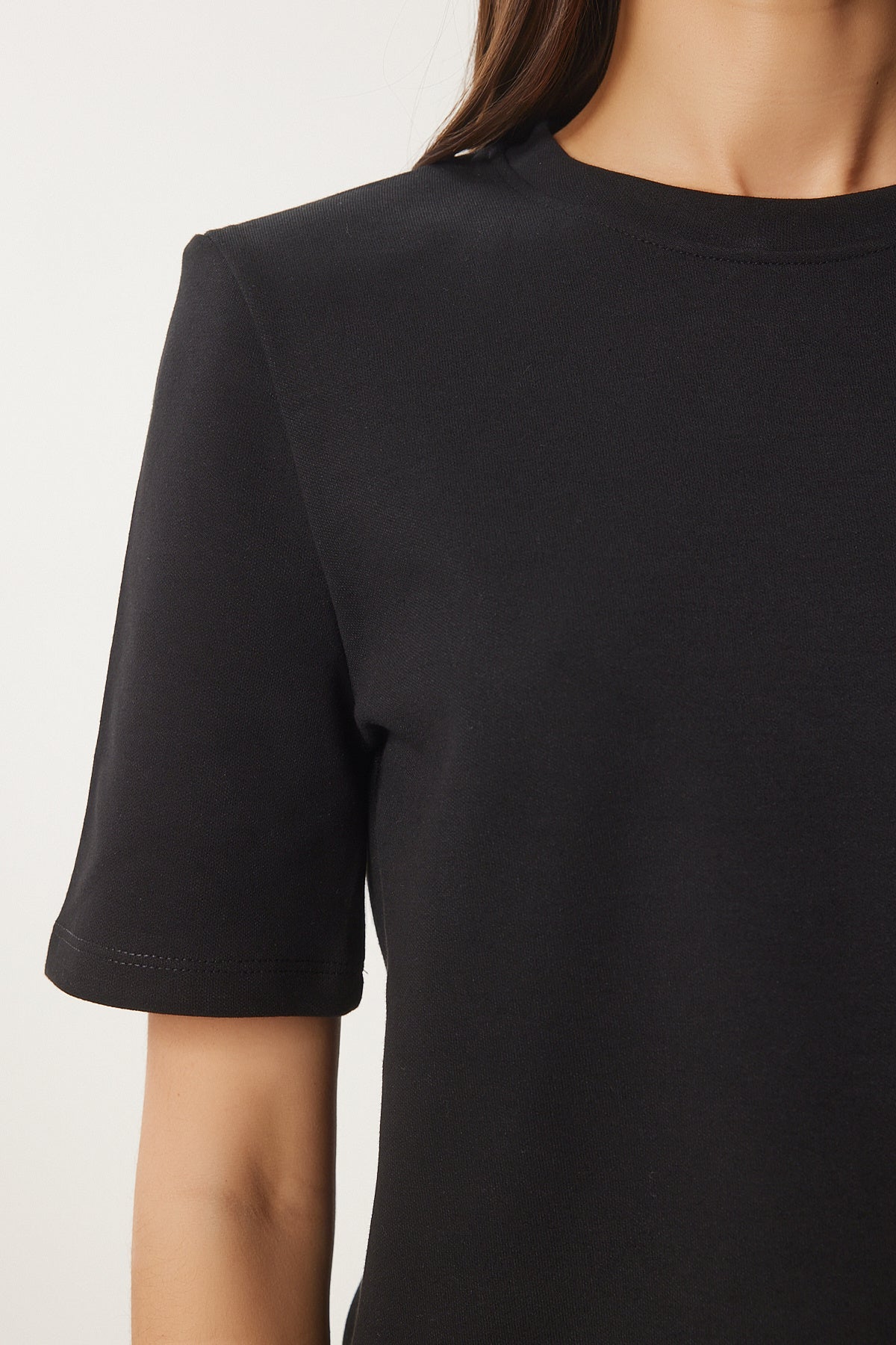 Siyah Vatkalı Pamuklu Örme T-Shirt DZ00121