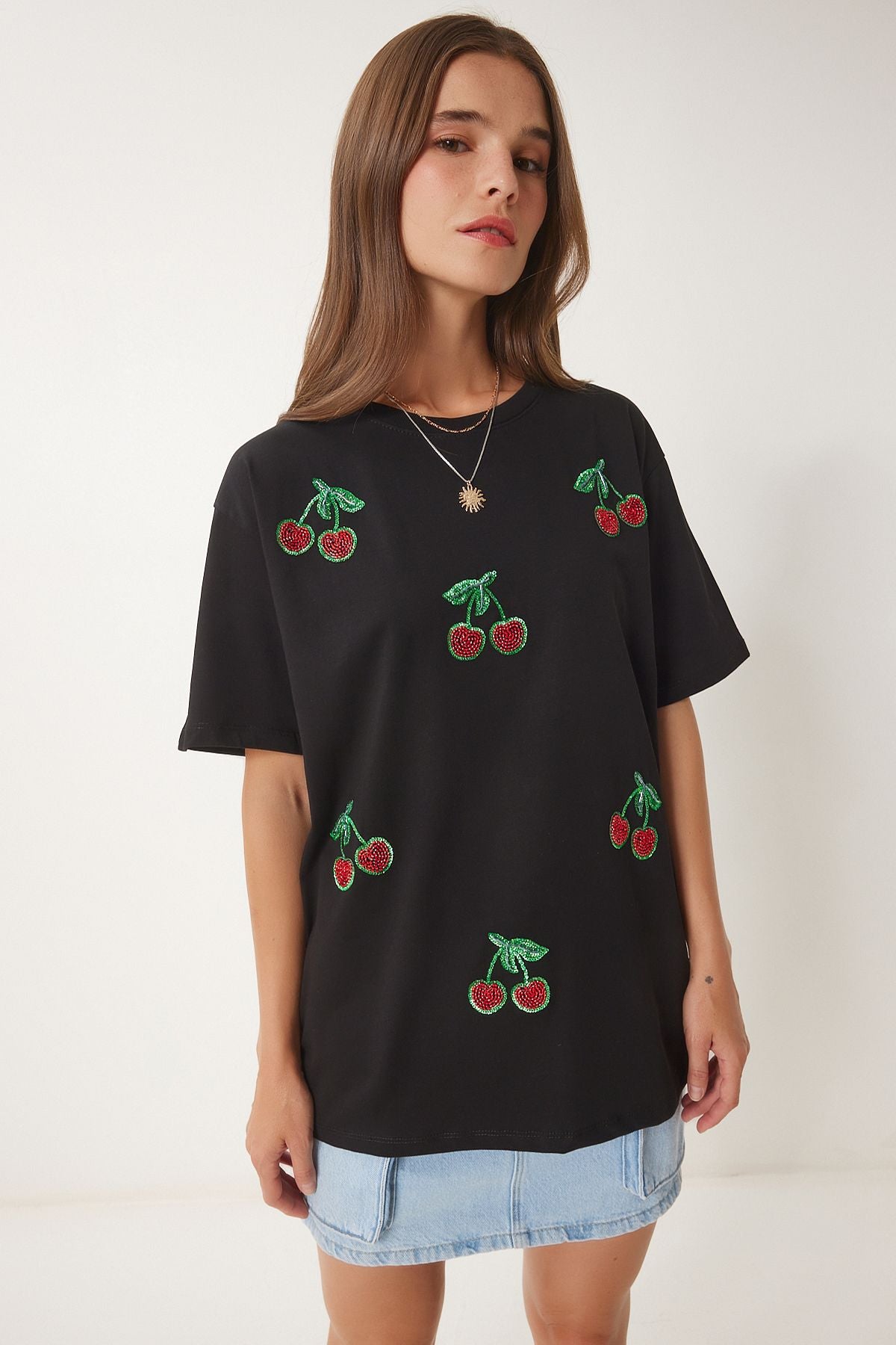 Siyah Boncuk Detaylı Örme T-Shirt BW00002