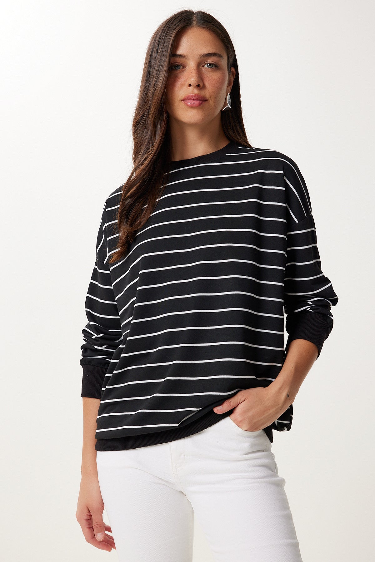 Siyah Beyaz Çizgili Oversize Örme Sweatshirt ZV00339