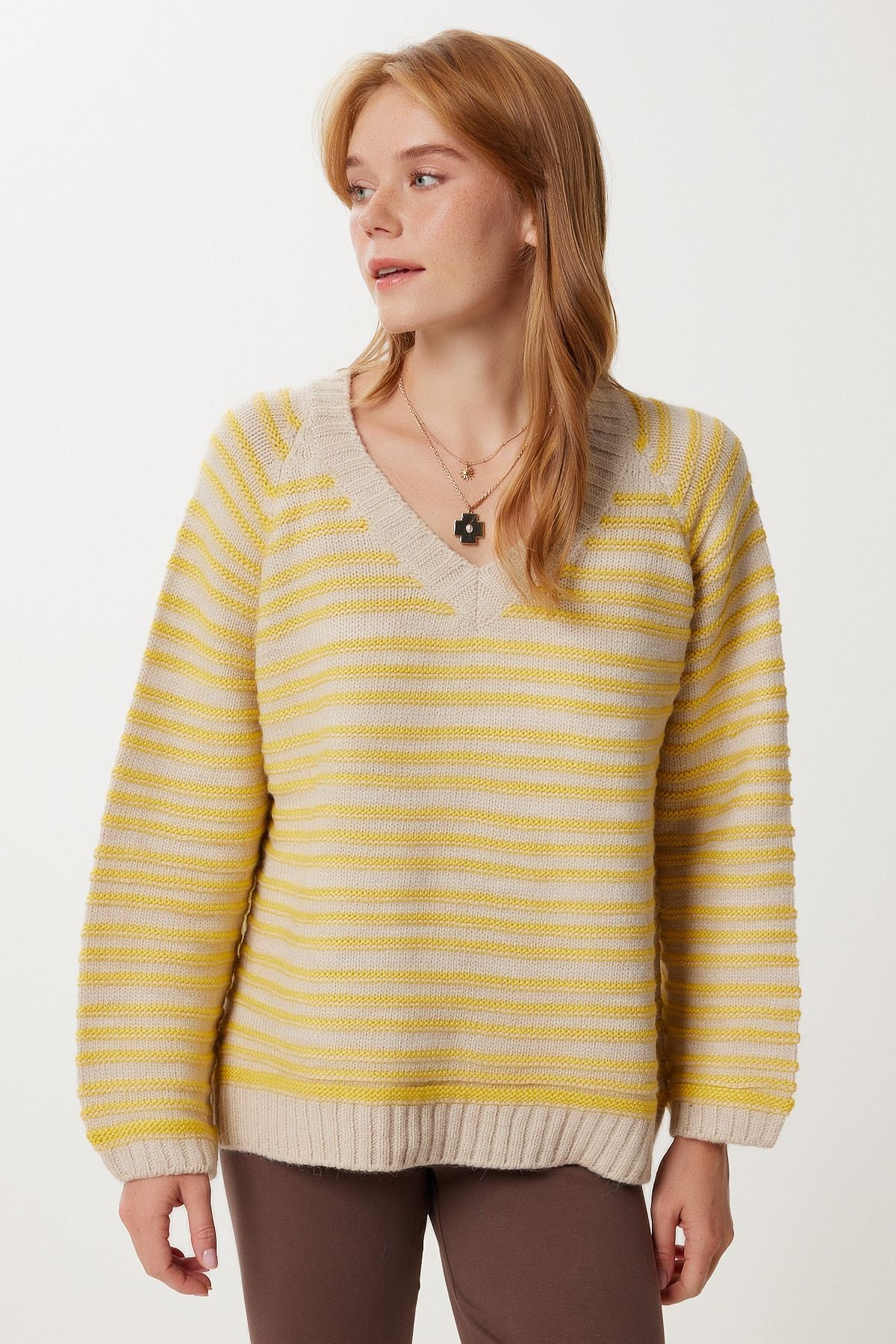 Bej Sarı Çizgili Oversize Triko Kazak NV00077