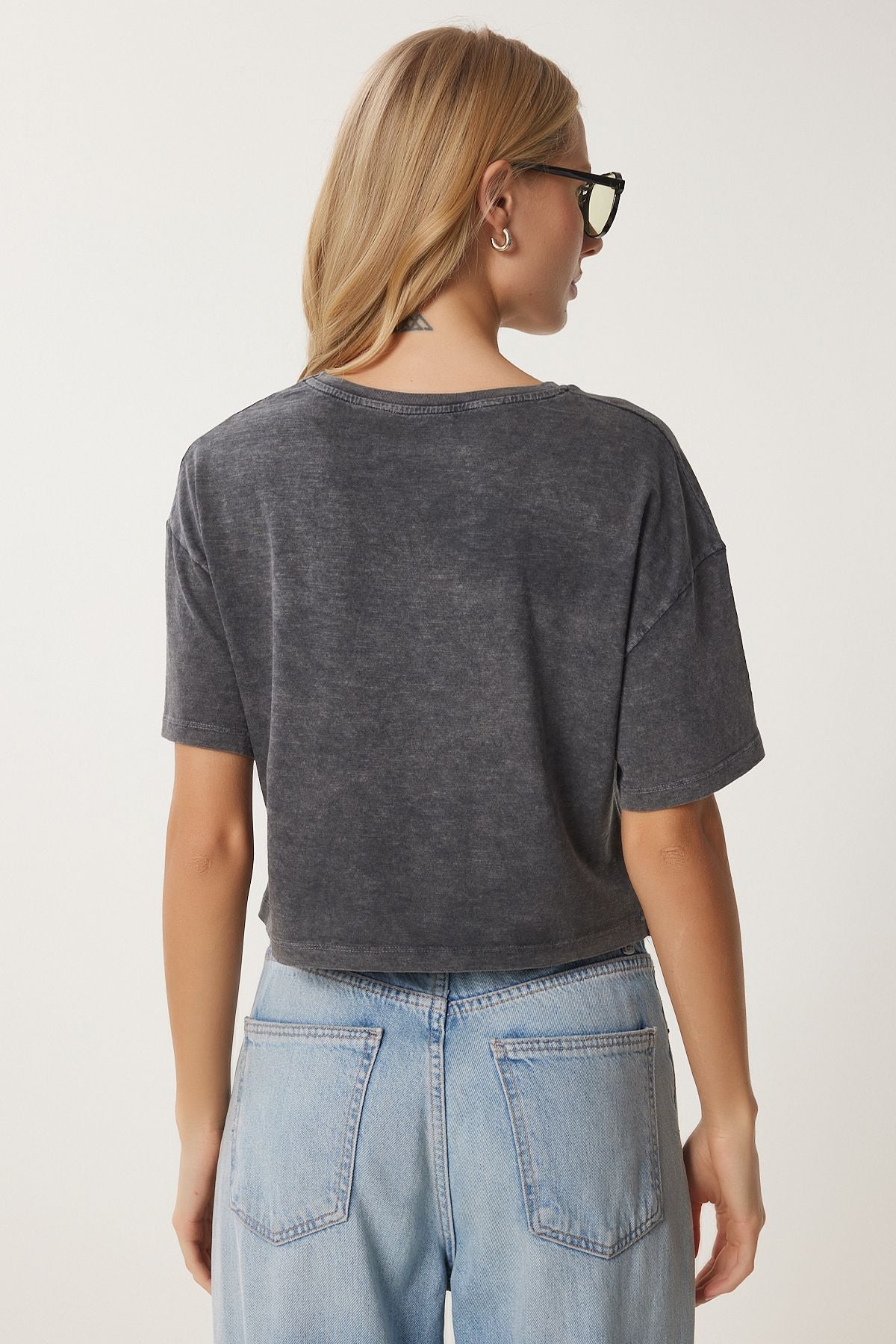 Antrasit Baskılı Yıkamalı Crop Örme T-Shirt AN00221