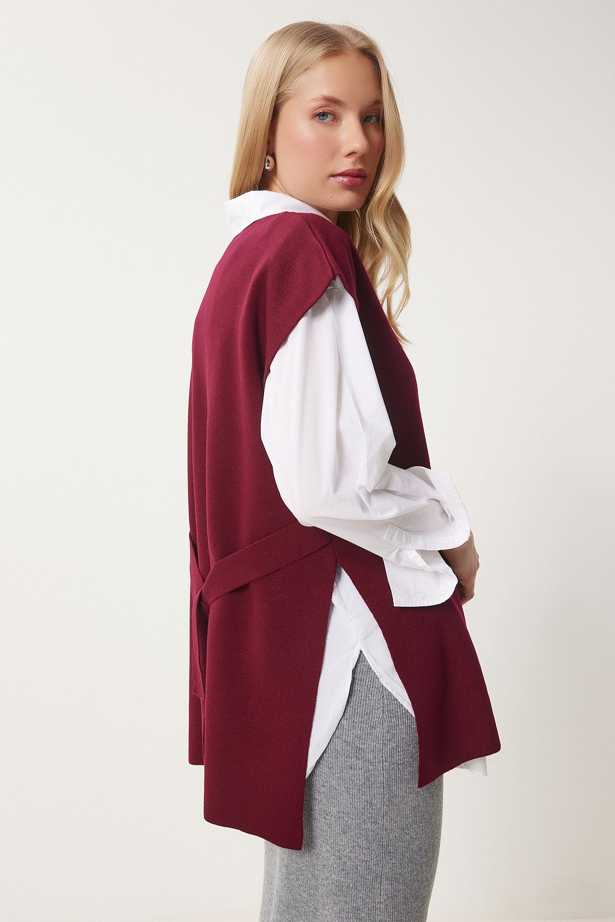 Bordo V Yaka Kuşaklı Uzun Triko Süveter US00185