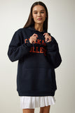 Koyu Lacivert Baskılı Kapüşonlu Şardonlu Sweatshirt OW00012