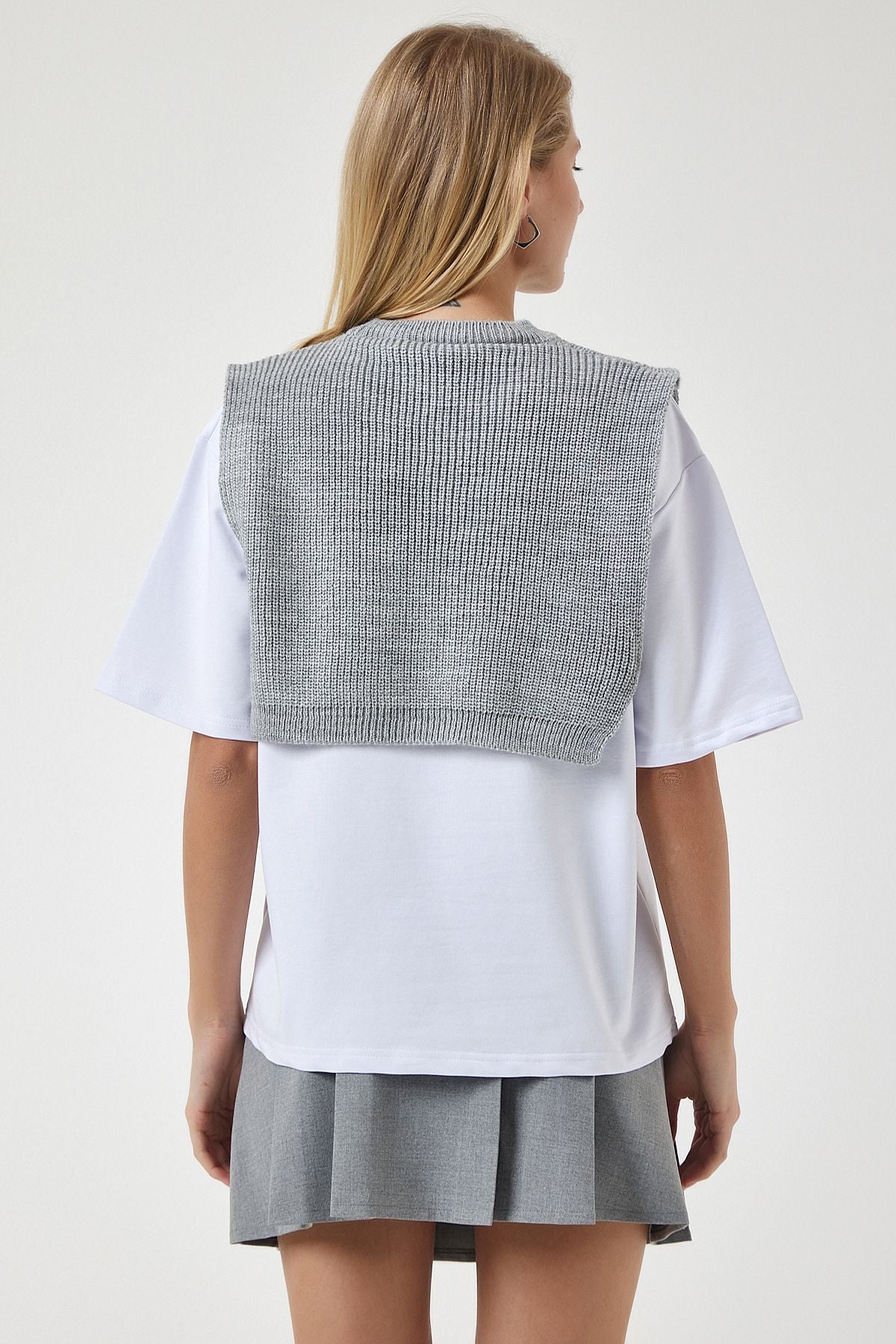 Gri Süveterli Örme T-Shirt DP00201