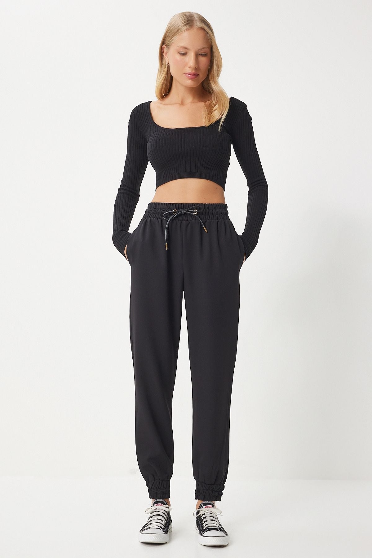 Siyah Kordon Kemerli Dokuma Jogger Eşofman Pantolon DD01341