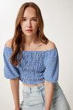 Mavi Kareli Carmen Yaka Esnek Crop Keten Bluz TP00079