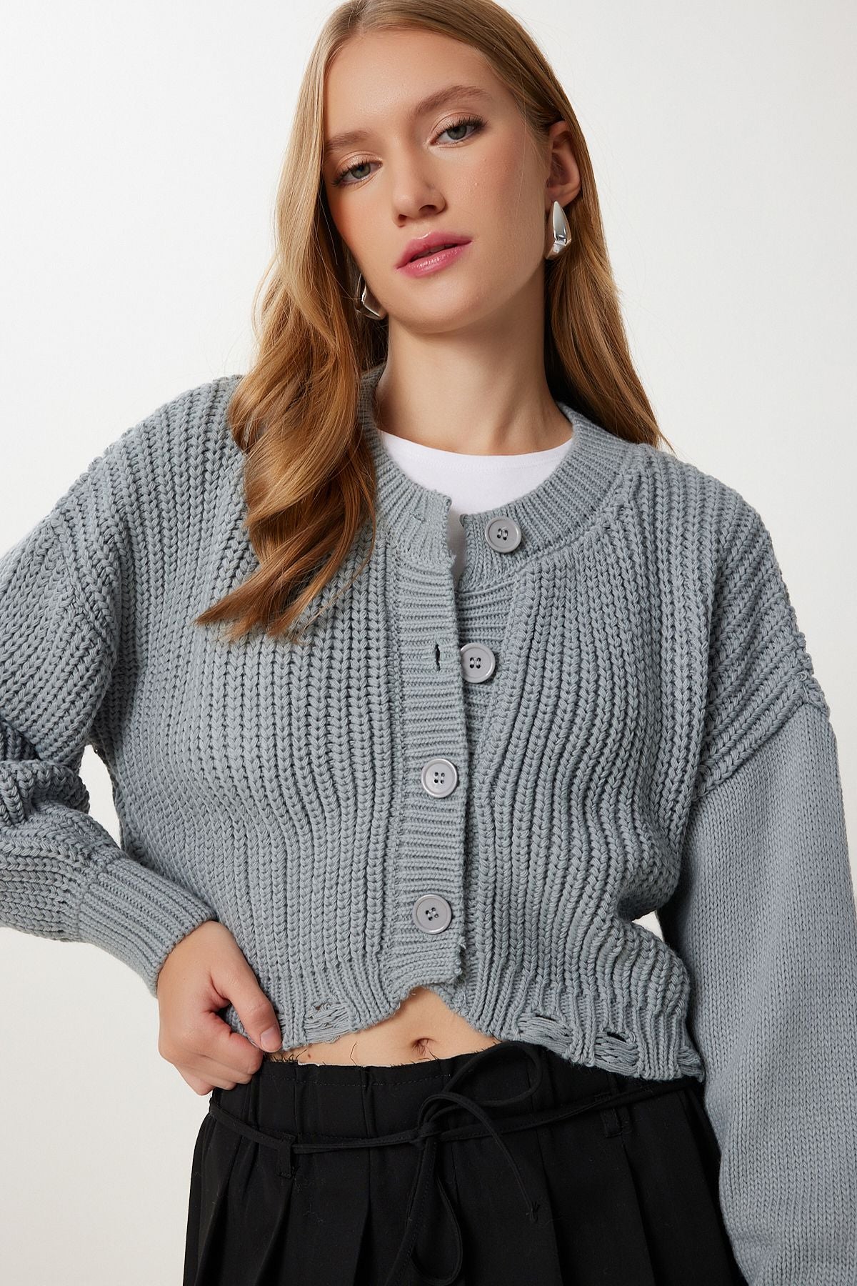 Taş Sökük Detaylı Düğmeli Crop Triko Hırka PF00054