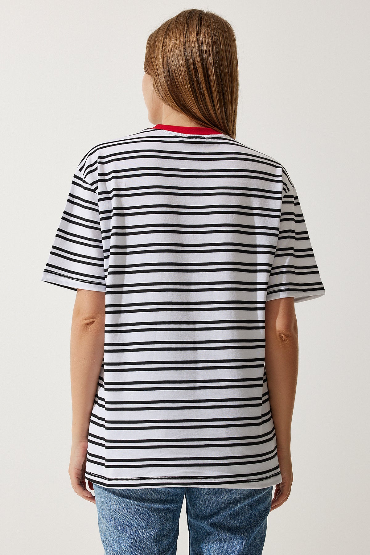 Beyaz Bisiklet Yaka Çizgili Örme T-Shirt CR00428
