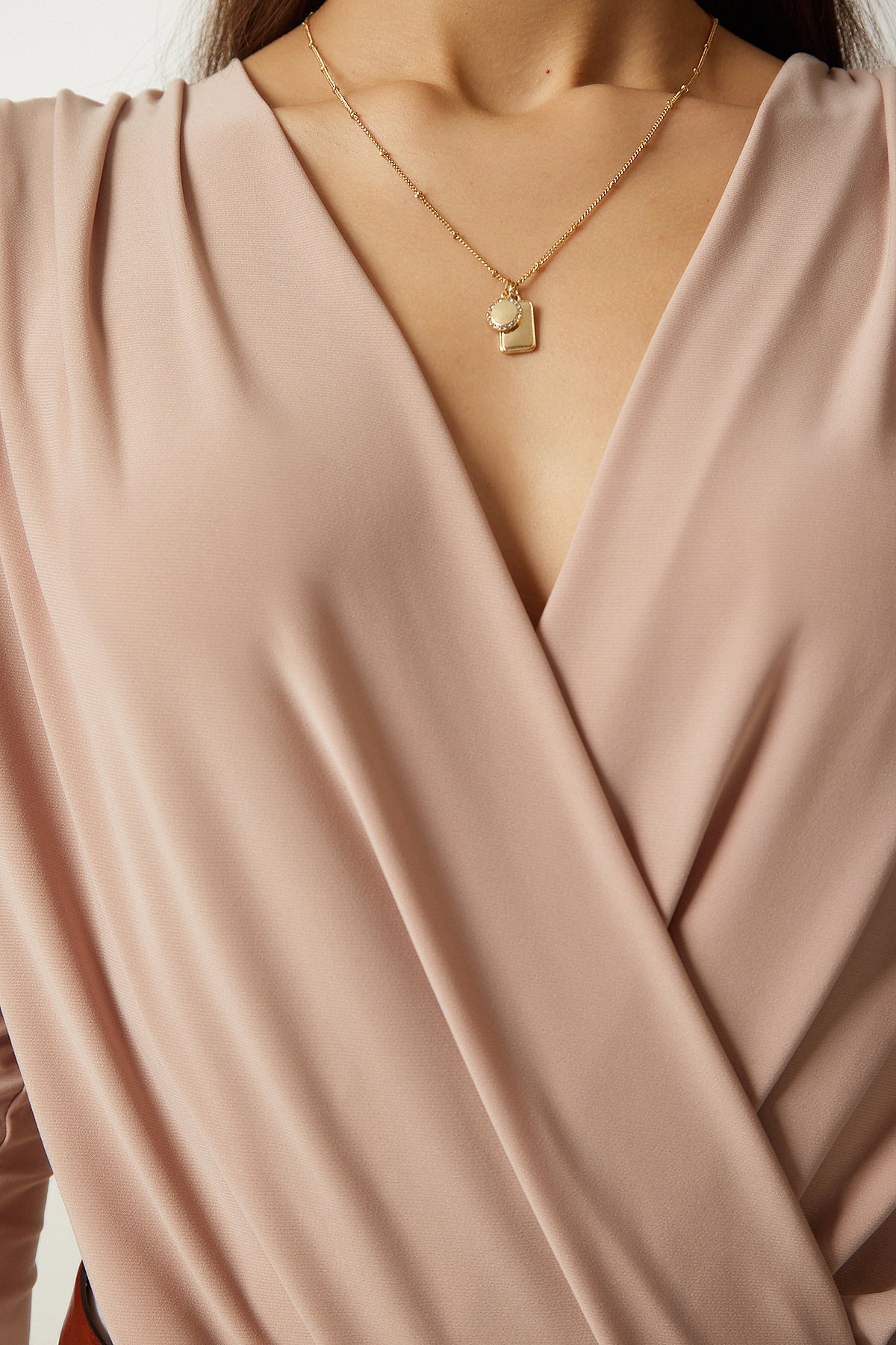 Bej Anvelop Yaka Çıtçıtlı Örme Bluz FF00147