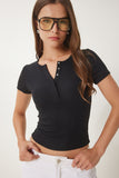 Siyah Çıtçıtlı Basic Örme Crop Bluz FW00004
