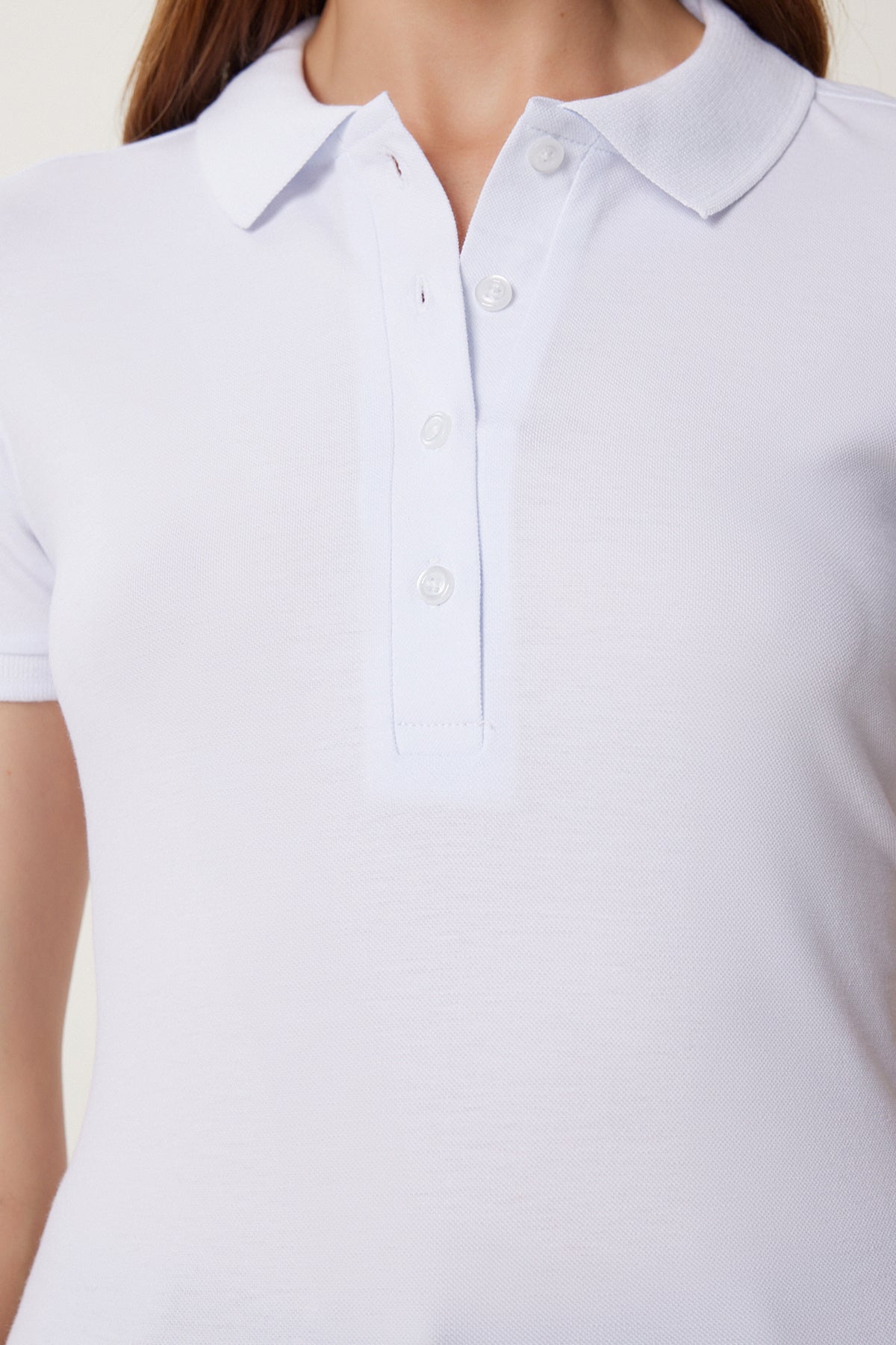 Beyaz Polo Yaka Örme T-Shirt FK00039