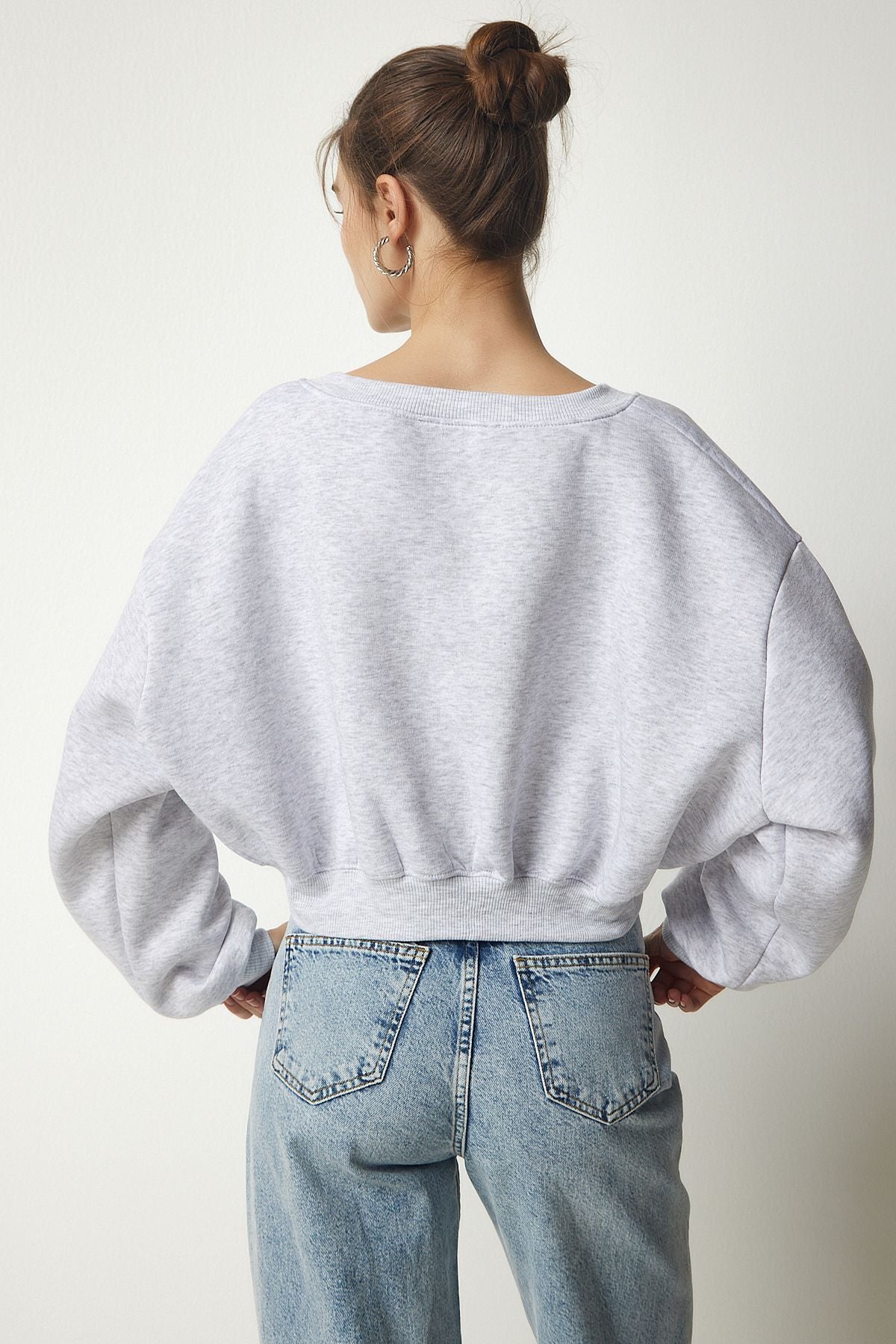Gri Melanj V Yaka Oversize Crop Örme Sweatshirt MC00239