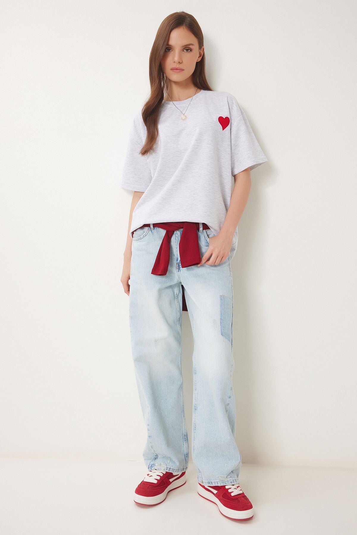 Gri Melanj Kalp Nakışlı Örme T-Shirt ZV00299
