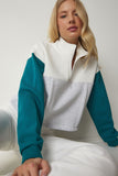 Gri Zümrüt Yeşili Fermuarlı Yaka Şardonlu Örme Crop Sweatshirt NJ00130
