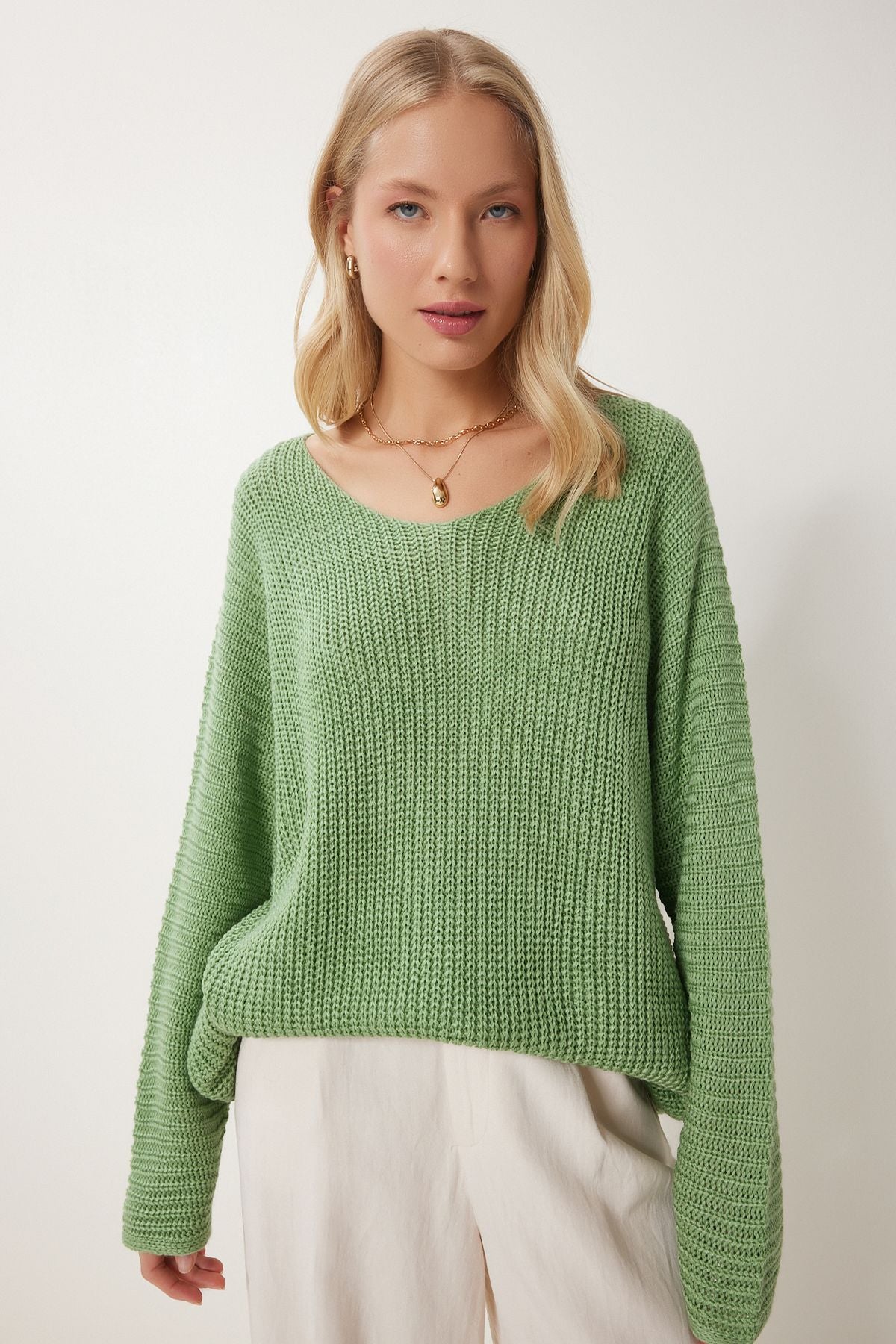 Çağla Yeşili V Yaka Oversize Triko Kazak YG00099