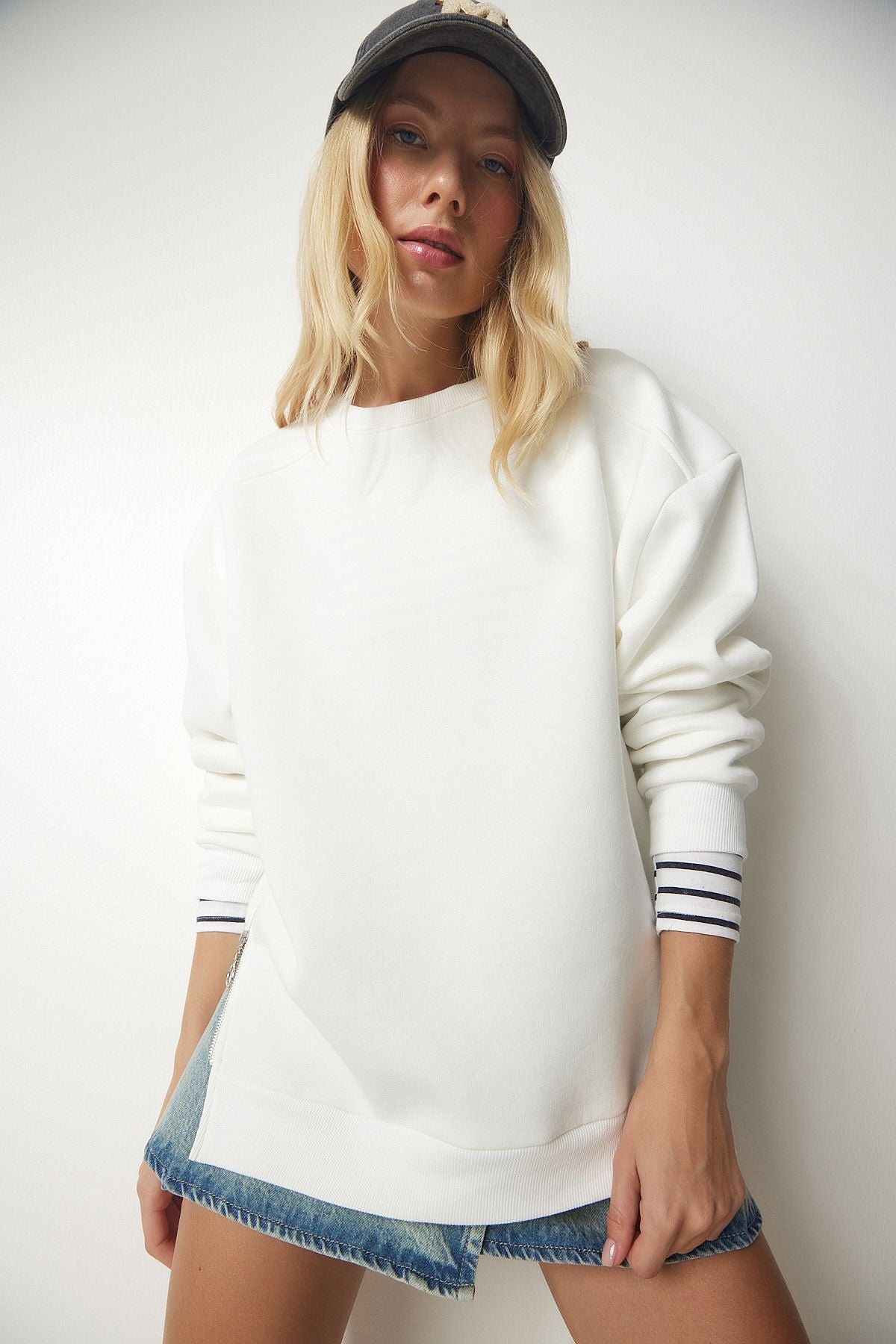 Ekru Fermuar Detaylı Şardonlu Örme Sweatshirt UB00148