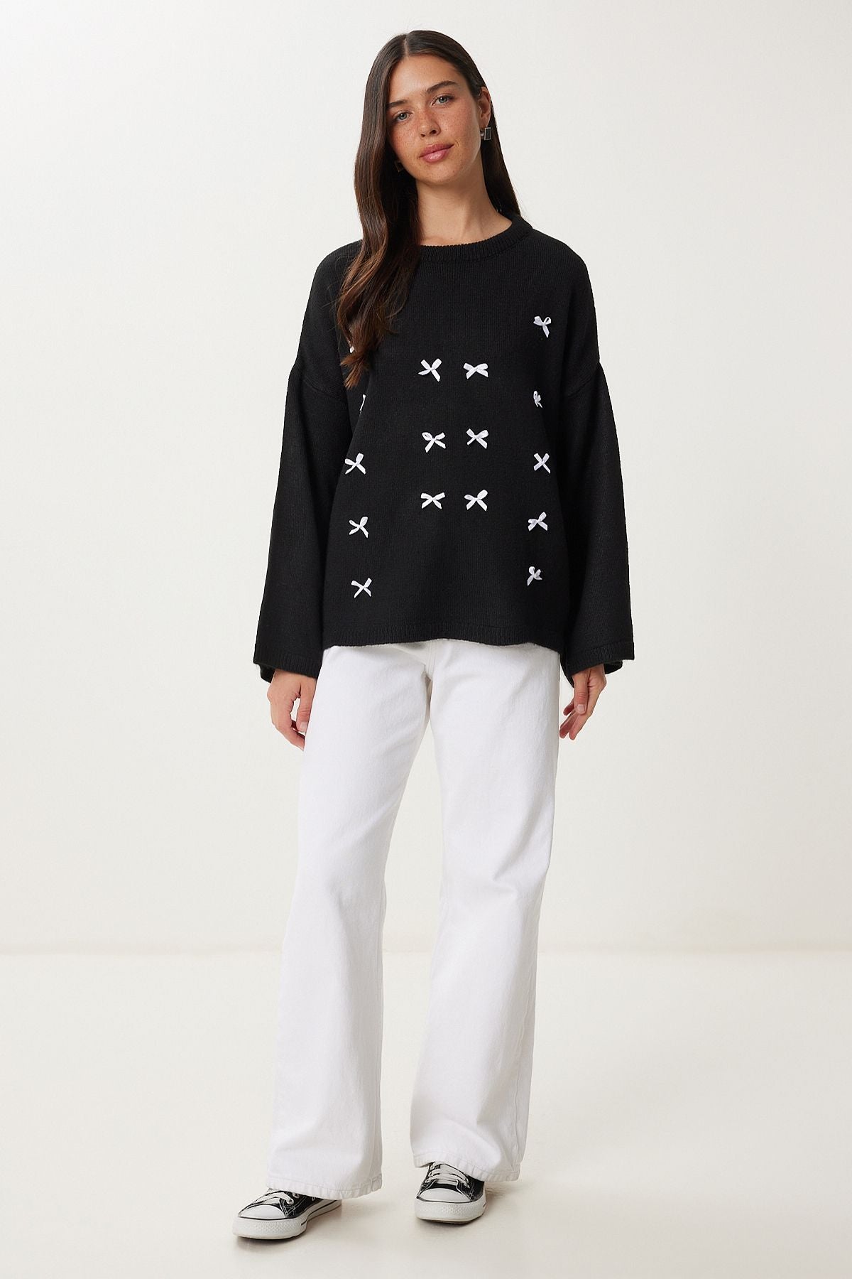 Siyah Fiyonk Detaylı Oversize Triko Kazak KB00042