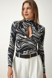 Siyah Cut Out Detaylı Desenli Örme Bluz RX00037