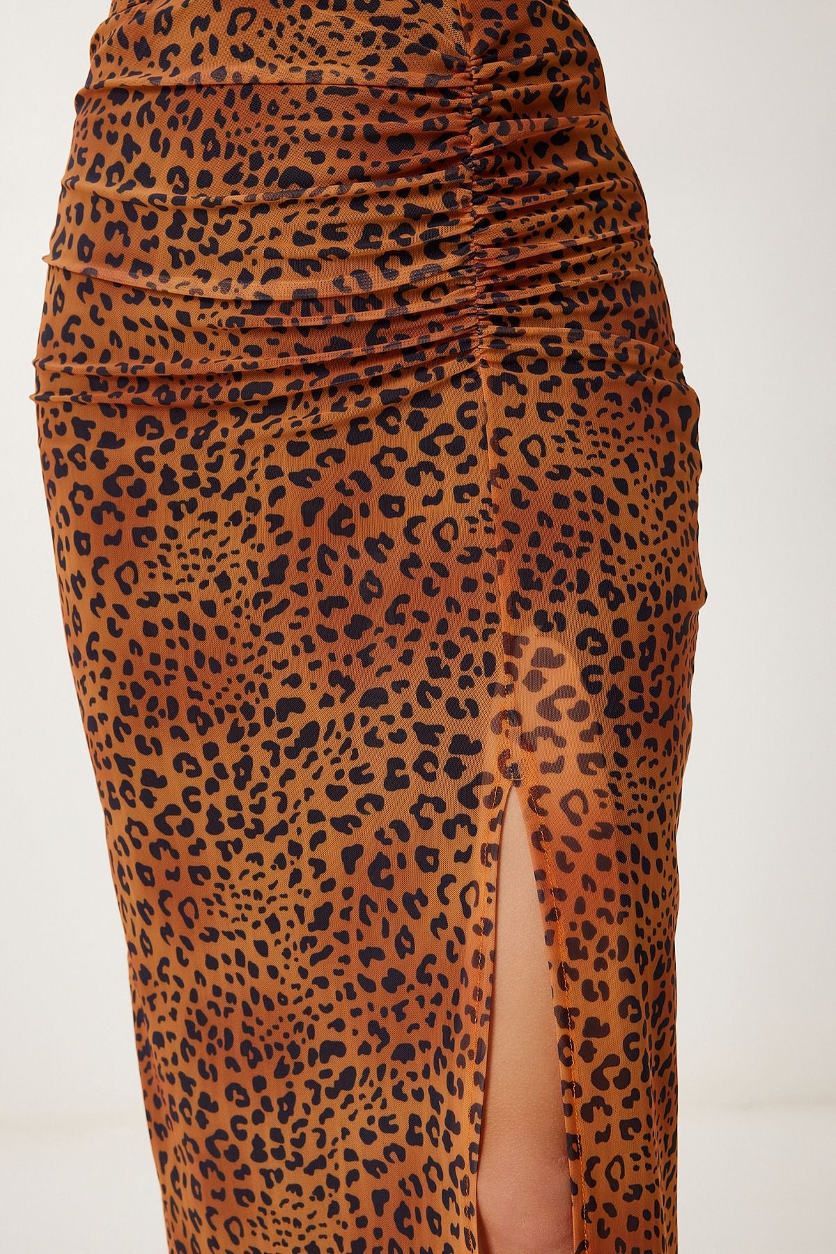 Camel Leopar Desenli Yırtmaçlı Esnek Şifon Etek CR00490