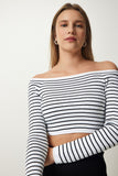 Beyaz Kare Yaka Çizgili Crop Bluz PF00019