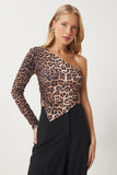 Siyah Bej Leopar Desenli Tek Omuz Asimetrik Dokuma Bluz YK00083