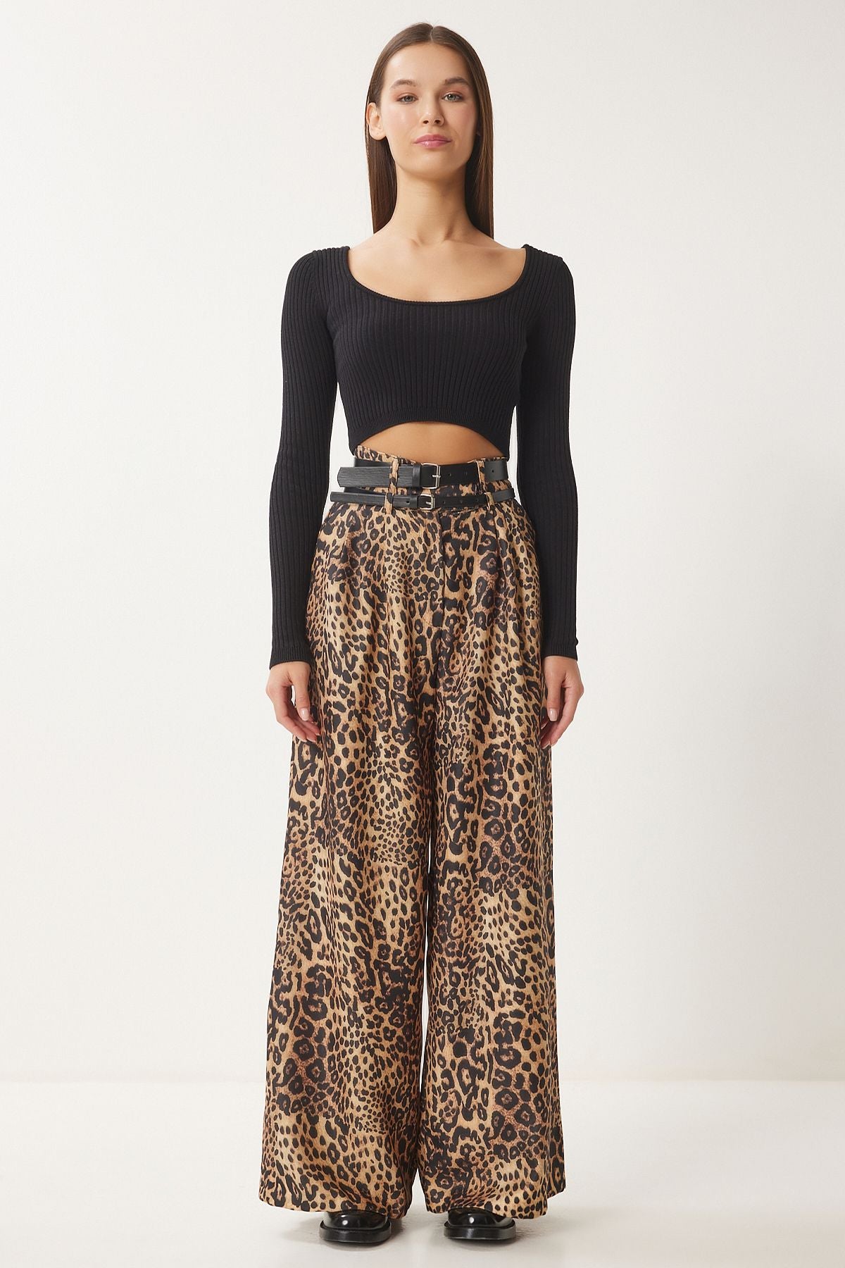 Bej Siyah Leopar Desenli Çift Kemerli Culatte Dokuma Pantolon FN03412