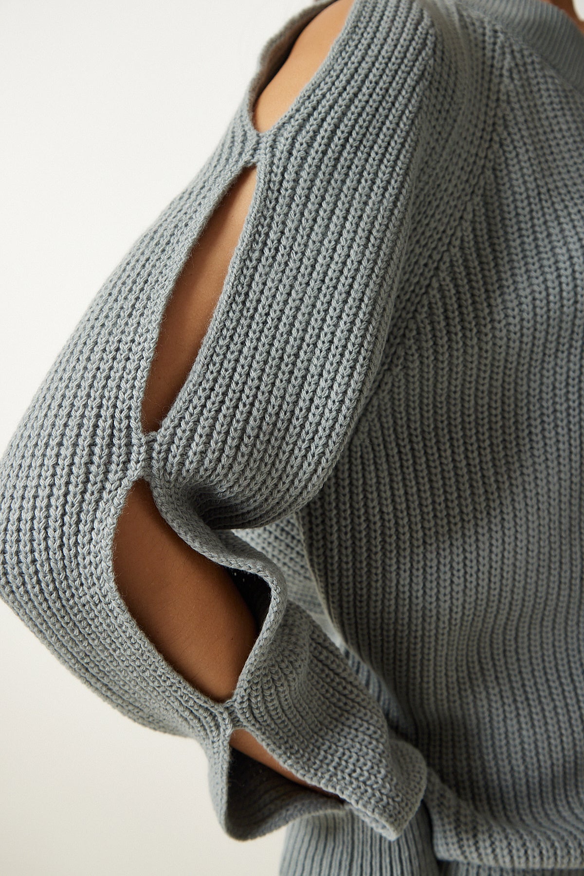 Taş Pencere Detaylı Tek Kol Triko Kazak PF00059